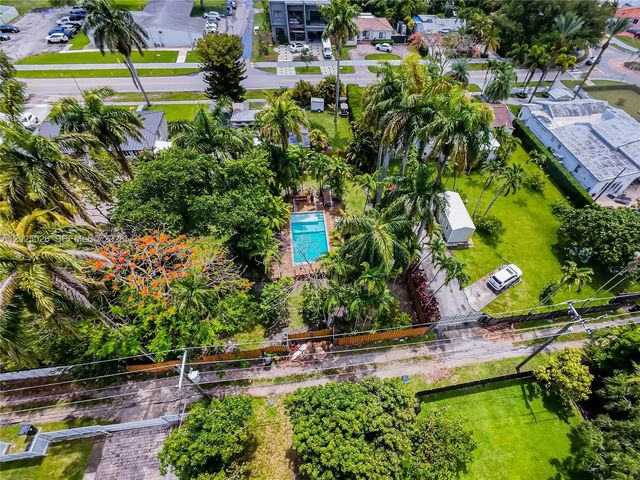 4 of 75 - 548 East Drive, Miami Springs, FL