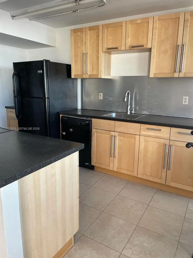 4 of 23 - 18021 Biscayne Boulevard #1701, Aventura, FL
