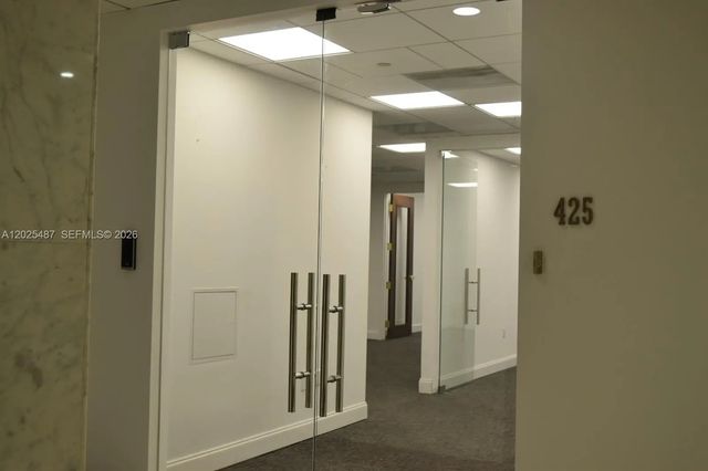 1200 Brickell Avenue #425, Miami