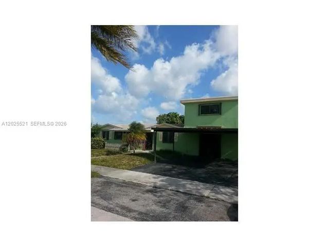 2 of 5 - 3110 Nw 213 Street, Miami Gardens, FL