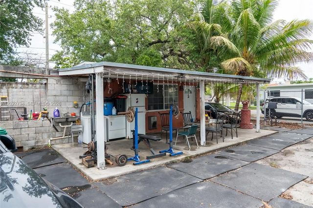5 of 25 - 3401 Nw 15th Street, Miami, FL