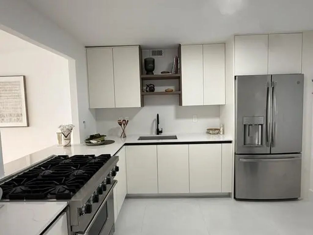 3140 S Ocean Drive #610, Hallandale Beach