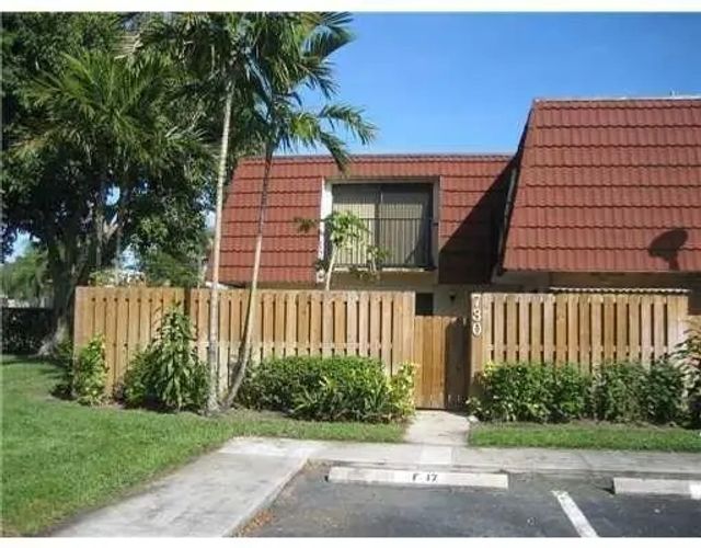 730 Nw 98th Circle, Plantation