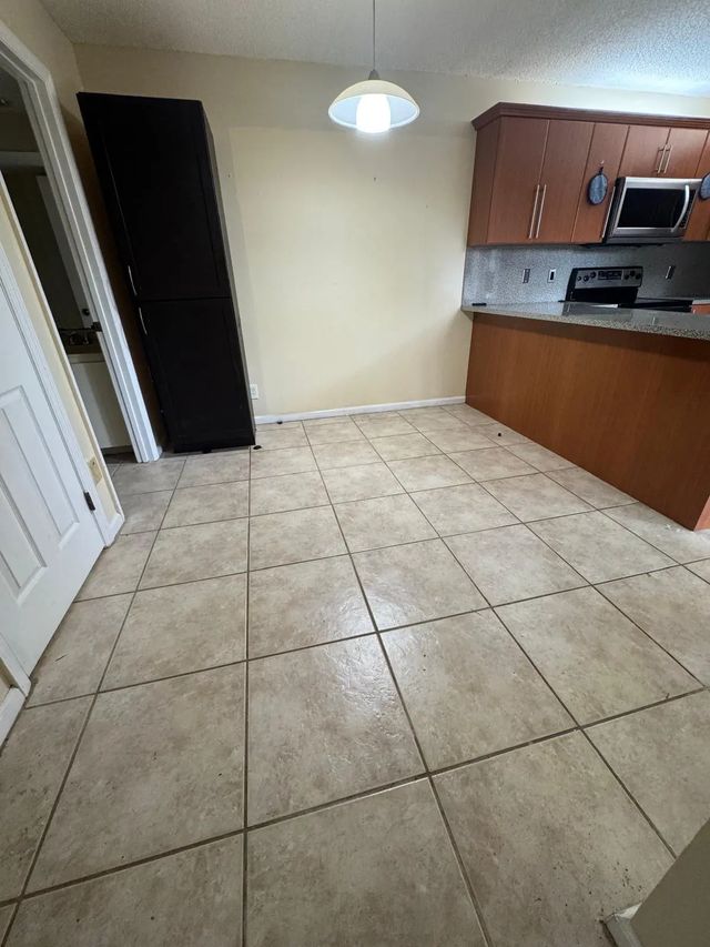 4 of 9 - 730 Nw 98th Circle, Plantation, FL