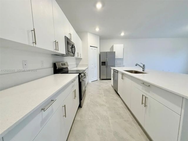 2 of 19 - 2958 Park Place #5838, Dania Beach, FL