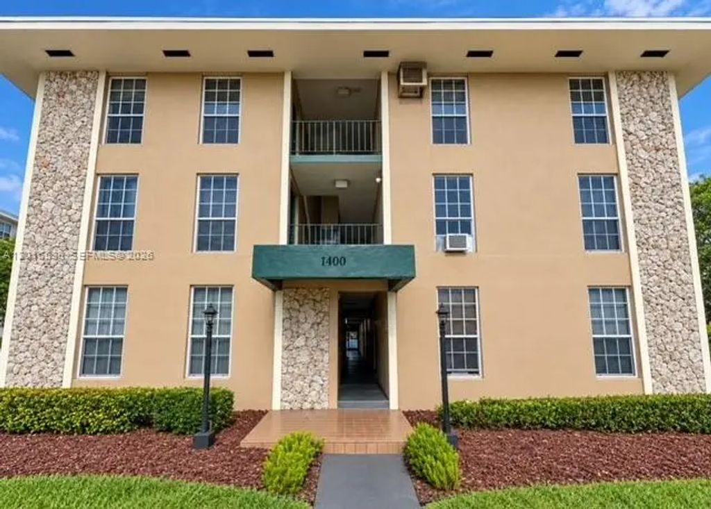 1400 S Douglas Road #14, Coral Gables