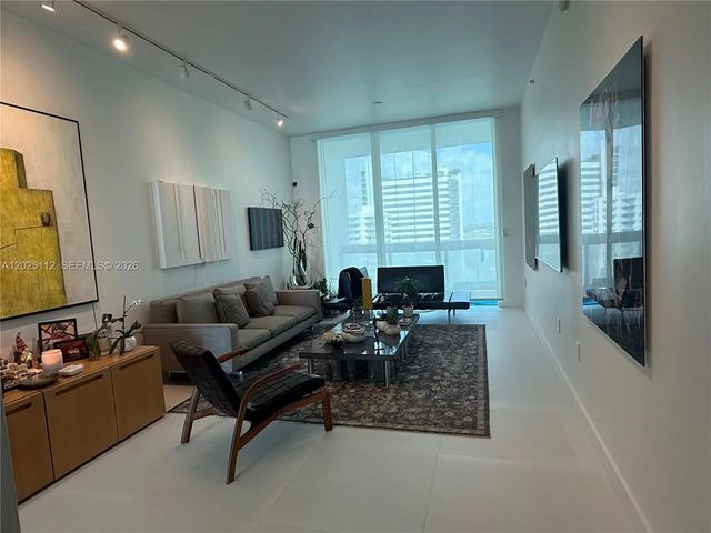 7928 East Drive #904, North Bay Village