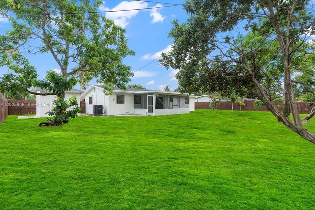 5 of 32 - 5726 Karen Drive, West Palm Beach, FL