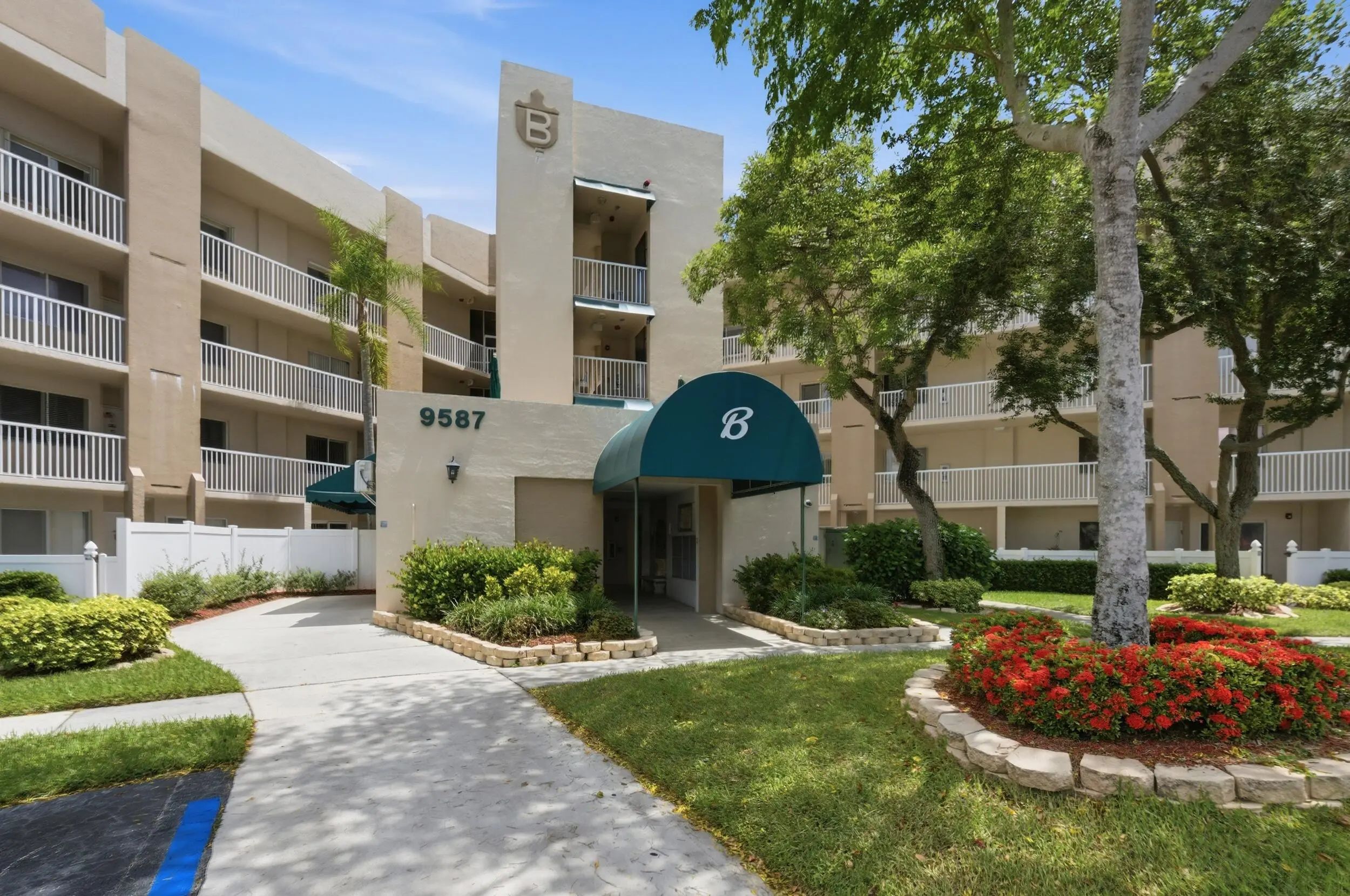 9587 Weldon Circle #b308, Tamarac