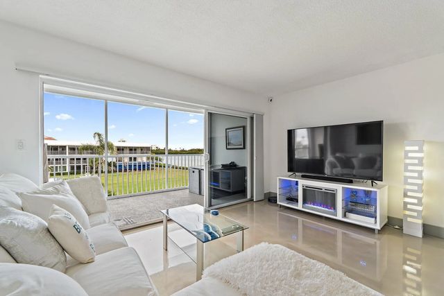 4 of 82 - 100 Waterway Road #e305, Tequesta, FL