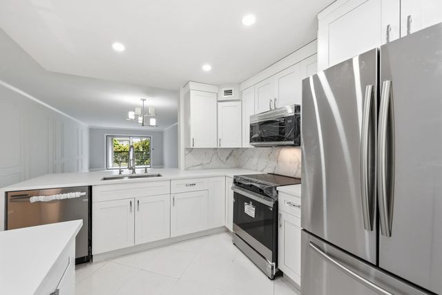 2006 Granada Drive #m3, Coconut Creek