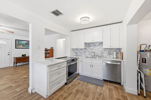 2 of 27 - 6404 Oak Street, Hollywood, FL