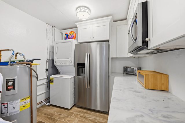 3 of 27 - 6404 Oak Street, Hollywood, FL
