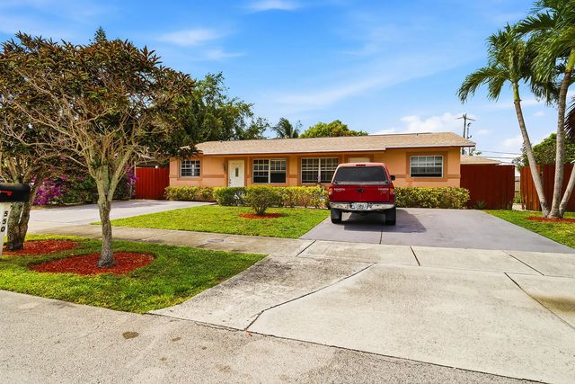 3 of 15 - 550 Ne 37th Street #1-2, Pompano Beach, FL