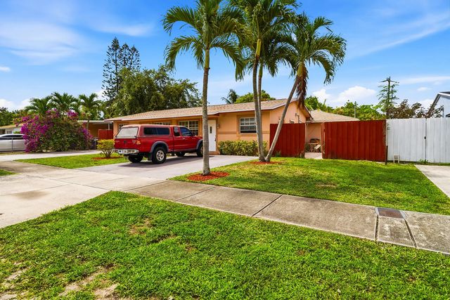 4 of 15 - 550 Ne 37th Street #1-2, Pompano Beach, FL