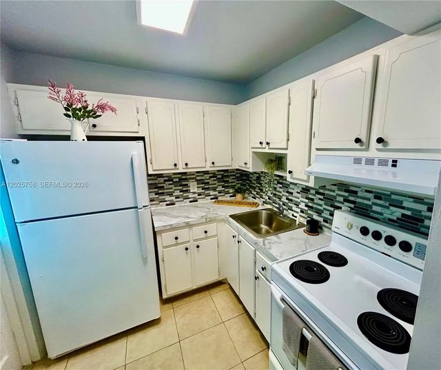 2213 Ne 1st Court #203, Boynton Beach