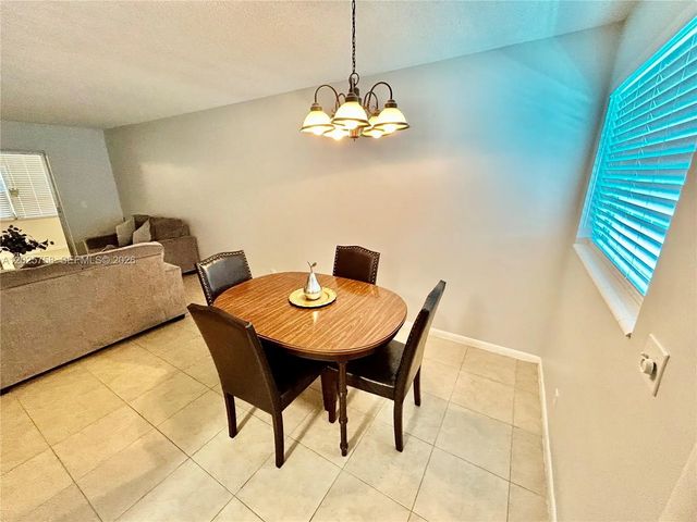 5 of 16 - 2213 Ne 1st Court #203, Boynton Beach, FL