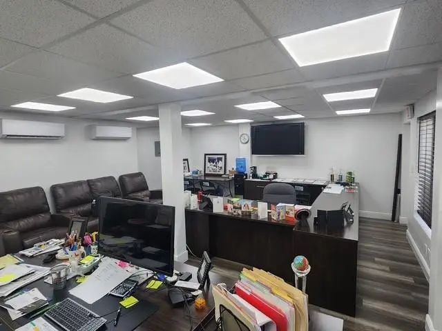 5 of 6 - 4078 W Broward Boulevard, Plantation, FL
