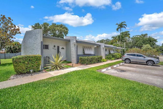 3 of 33 - 2347 N 37th Avenue, Hollywood, FL