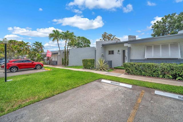 4 of 33 - 2347 N 37th Avenue, Hollywood, FL