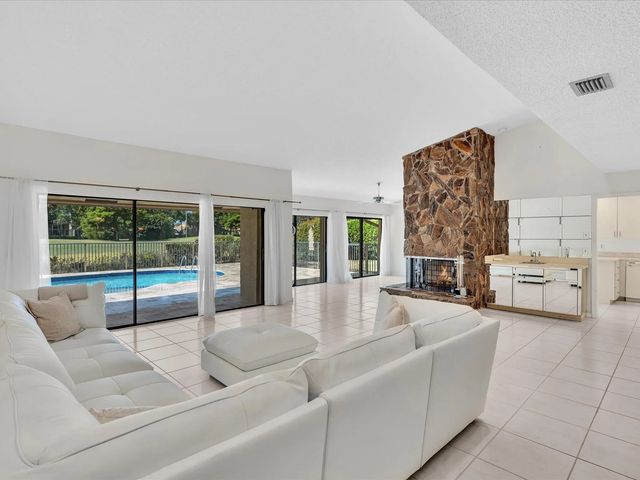 5 of 42 - 5302 Piping Rock Drive, Boynton Beach, FL