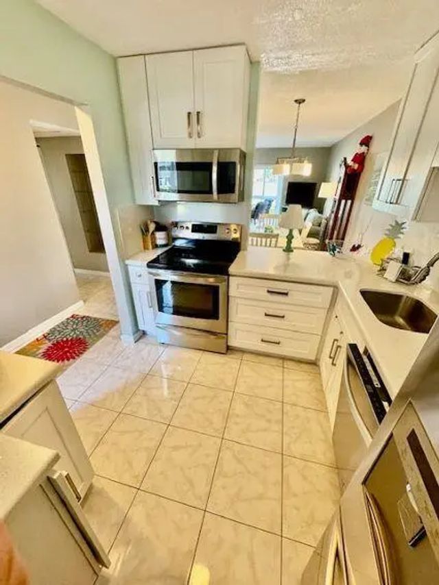 4 of 42 - 2615 Garden Drive S #101, Lake Worth, FL