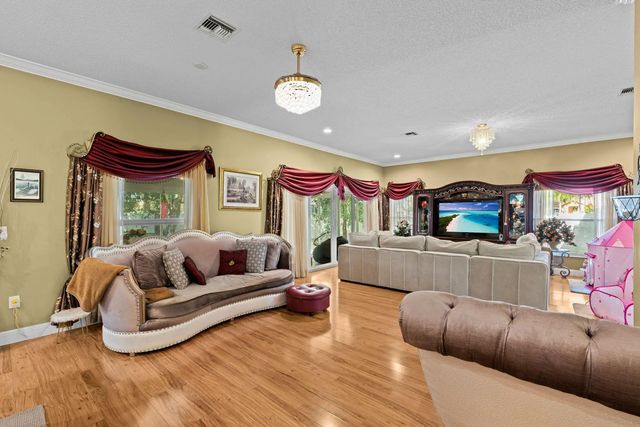 5 of 49 - 5304 Nw 66th Avenue, Lauderhill, FL