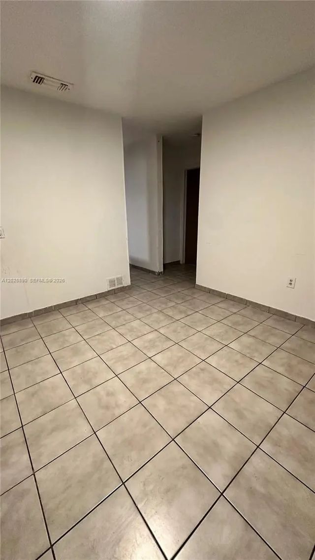 2 of 8 - 4198 W 10th Avenue, Hialeah, FL