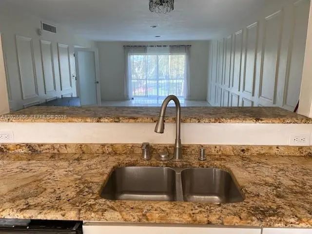 5 of 36 - 6101 N Falls Circle Drive #312, Lauderhill, FL
