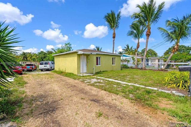 2 of 31 - 2365 Nw 155th Street, Miami Gardens, FL