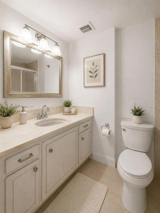 5 of 9 - 18051 Biscayne Boulevard #1105, Aventura, FL