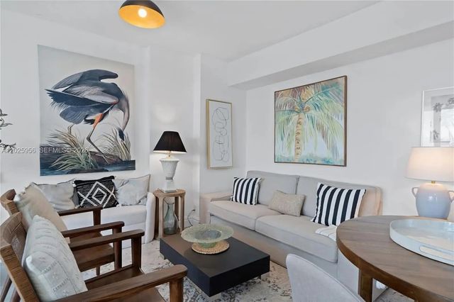 3 of 19 - 1100 West Avenue #427, Miami Beach, FL