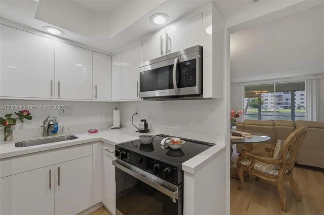 2 of 48 - 2855 Leonard Drive #h106, Aventura, FL