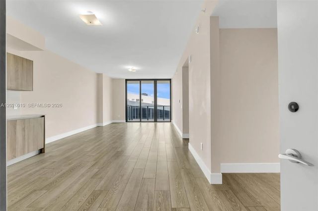 3 of 39 - 2960 Ne 207th Street #1108, Aventura, FL
