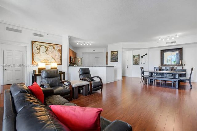 4 of 25 - 3001 Ne 185th Street #610, Aventura, FL