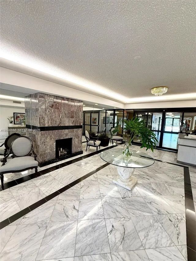 4 of 35 - 800 Ne 195th Street #720, Miami, FL