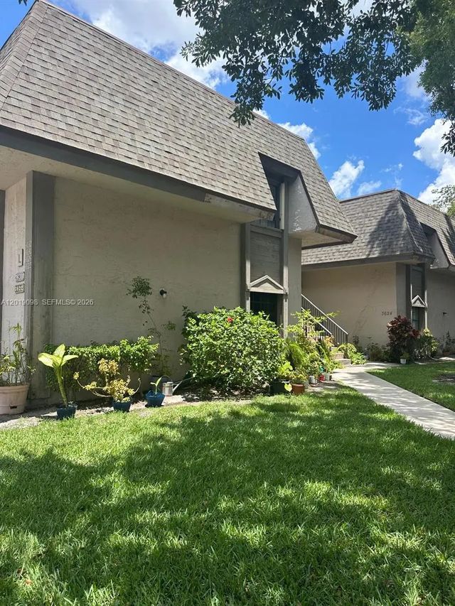 3622 Nw 95th Terrace #2l, Sunrise