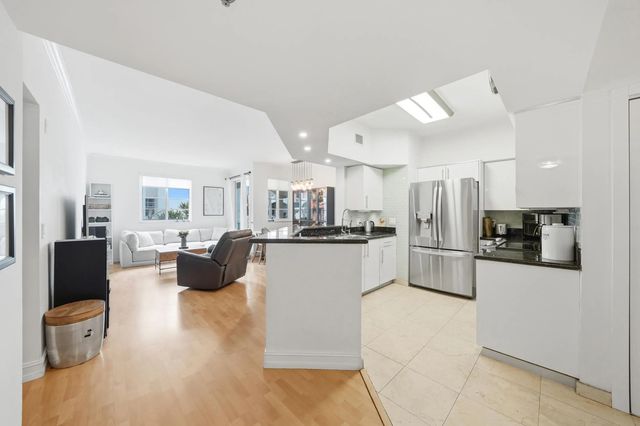 4 of 37 - 3145 Ne 184th Street #5205, Aventura, FL