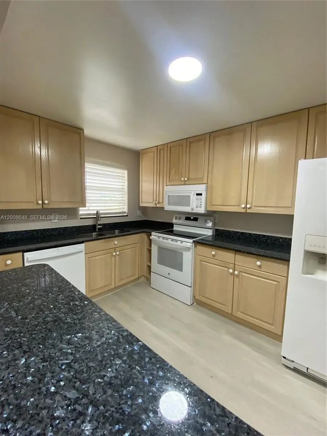 605 S State Road 7 #3f, Margate