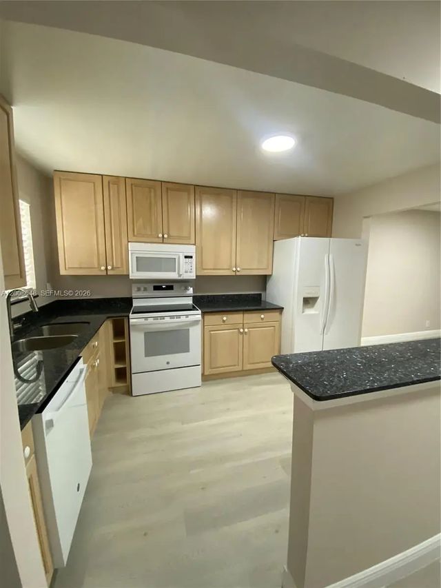 2 of 24 - 605 S State Road 7 #3f, Margate, FL