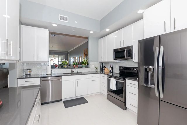 5 of 46 - 23 Harbour Isle Drive W #303, Fort Pierce, FL