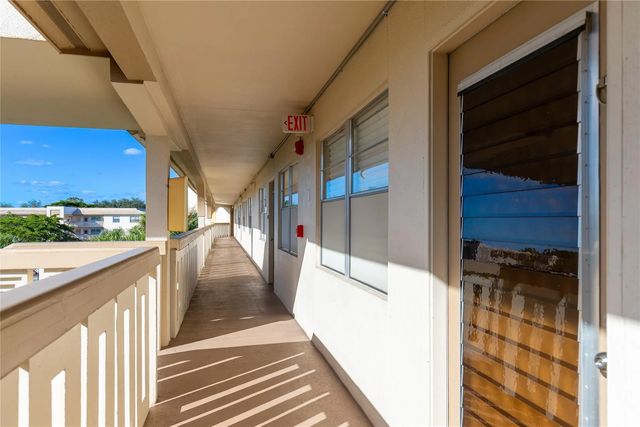 5 of 27 - 1902 Bermuda Circle, Coconut Creek, FL