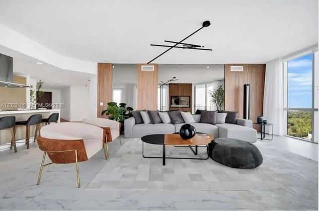 5 of 27 - 17111 Biscayne Boulevard #2209, North Miami Beach, FL