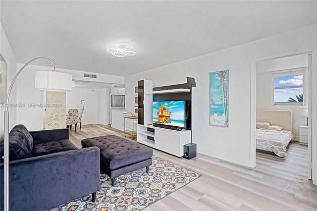 5 of 14 - 9273 Collins Avenue #309, Surfside, FL