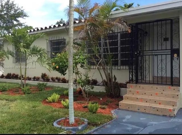 2 of 9 - 730 Ne 139 Street, North Miami, FL