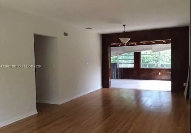3 of 9 - 730 Ne 139 Street, North Miami, FL