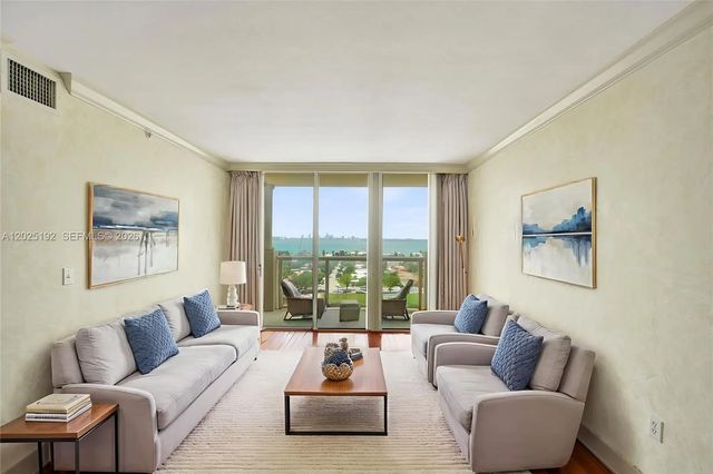 4 of 53 - 1625 Kennedy Causeway #1207c, North Bay Village, FL