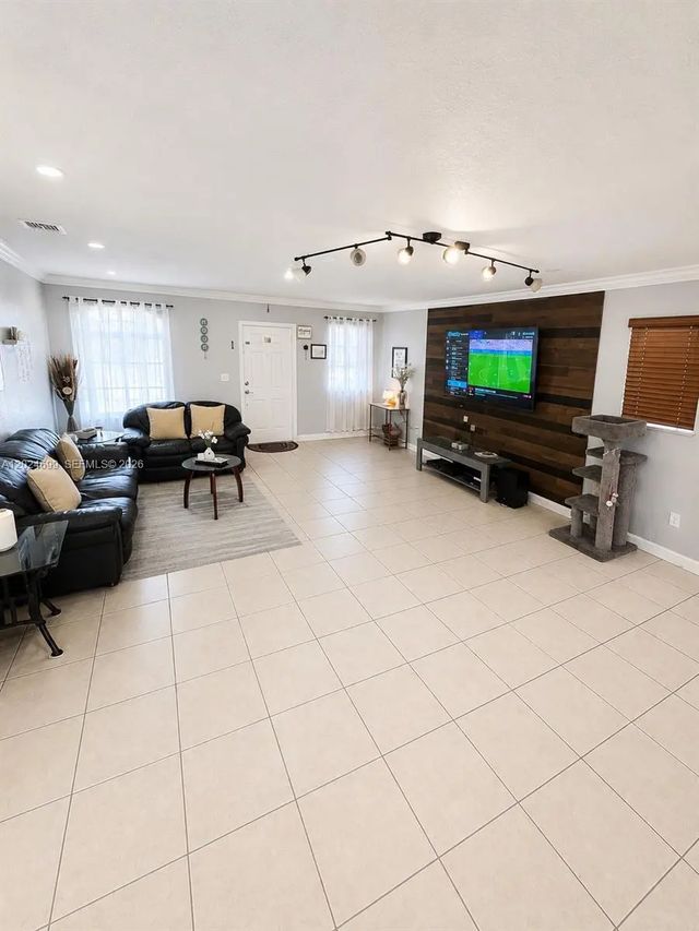 3 of 15 - 7305 Nw 173rd Drive #102, Hialeah, FL