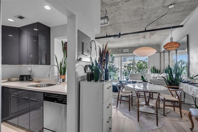 3 of 27 - 1000 West Avenue #ph23, Miami Beach, FL