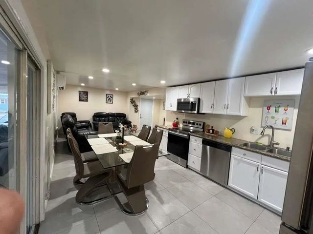 5 of 21 - 1495 Michelle Drive N #41, West Palm Beach, FL